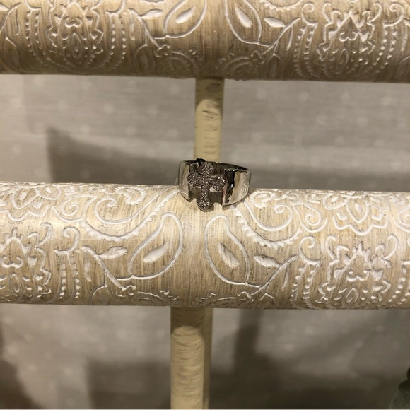 Premier Designs Devotion Ring - Picture 3 of 8